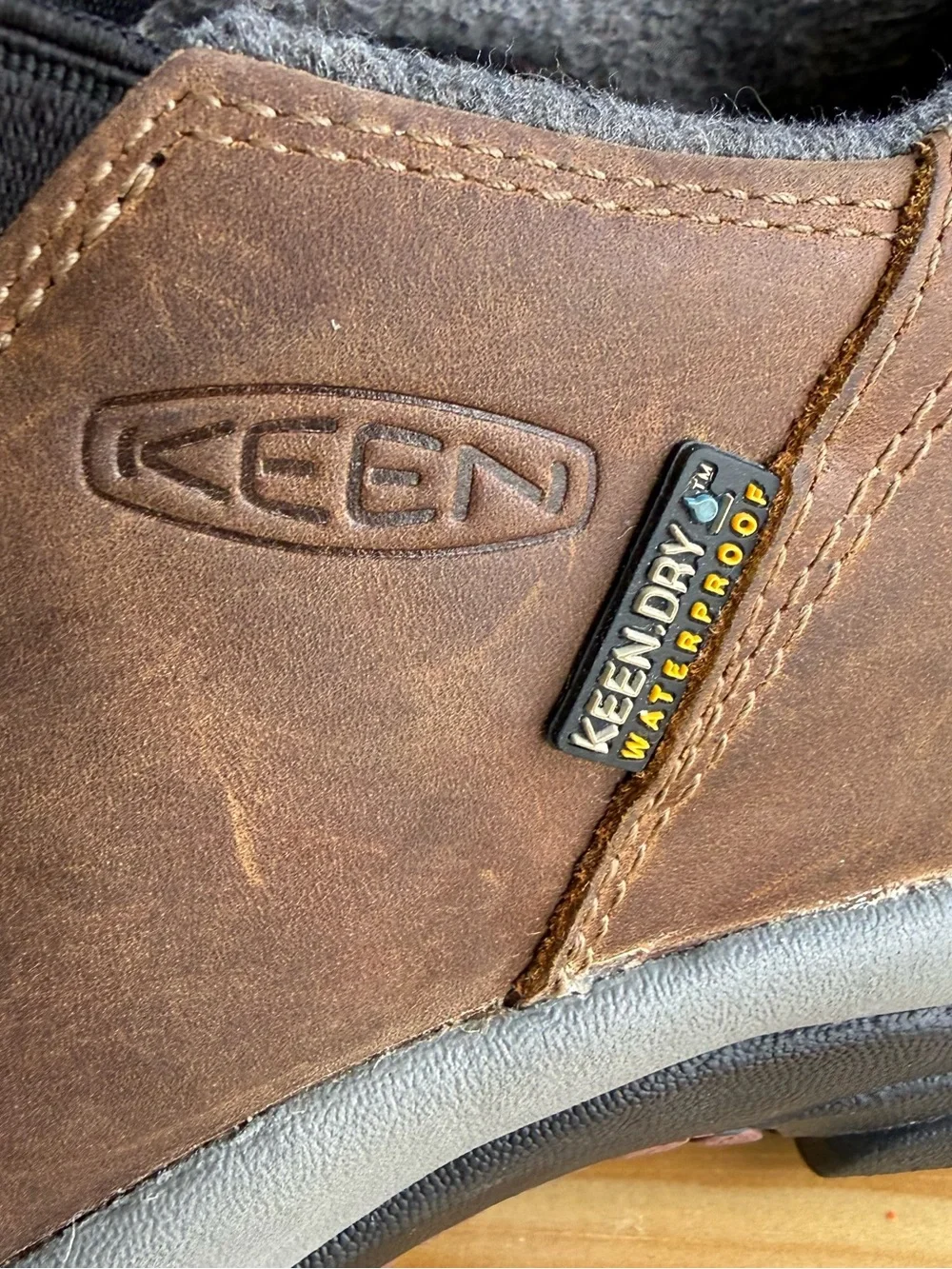 KEEN Brixen Low Mens 8 Waterproof Insulated Leather Slip On Shoes